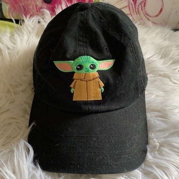 Star Wars The Mandalorian The Child Embroidered Black Cap Hat Ages 14+ OSFM EUC - Picture 2 of 6
